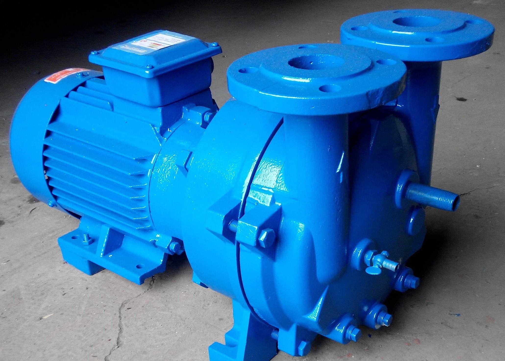 Vacuum Pump Oil Spraying in Oil Purifiers: Causes, Risks, and Prevention